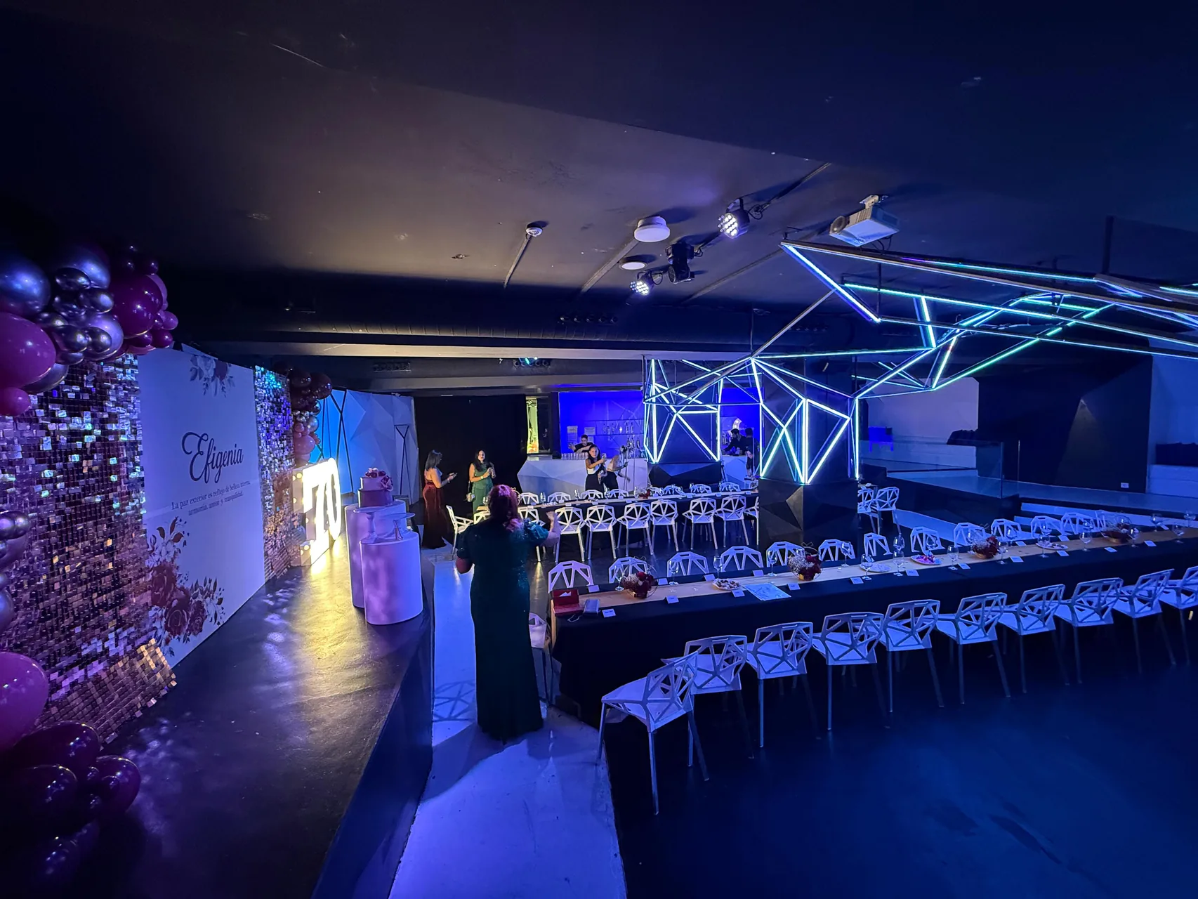 Cenas de Graduación Universitaria en Showroom Fashion Bar Barcelona