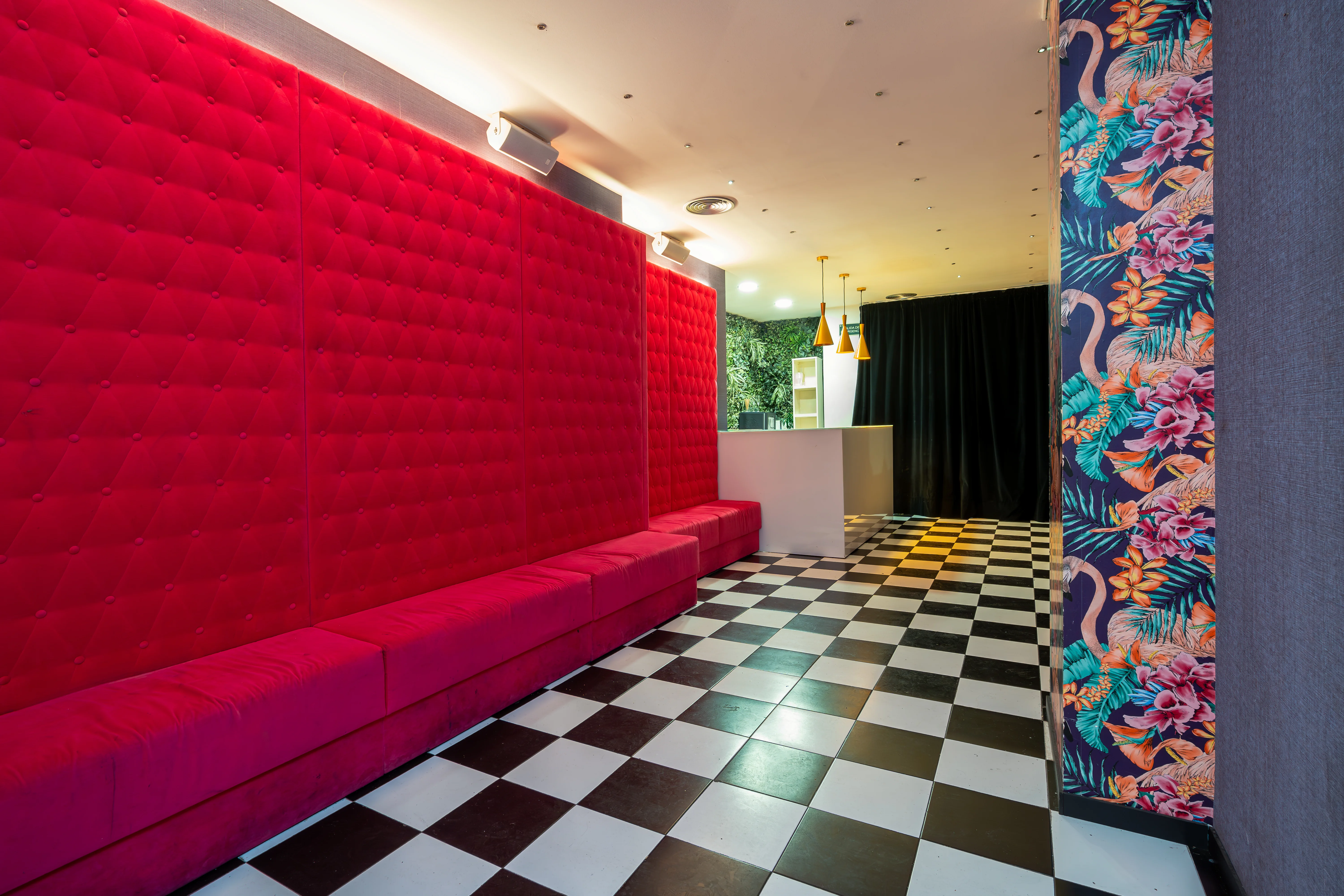 Detalle VIP Lounge Showroom Fashion Bar